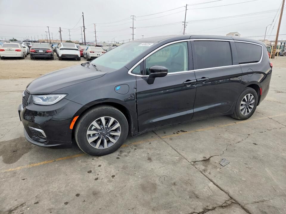 2023 CHRYSLER Pacifica