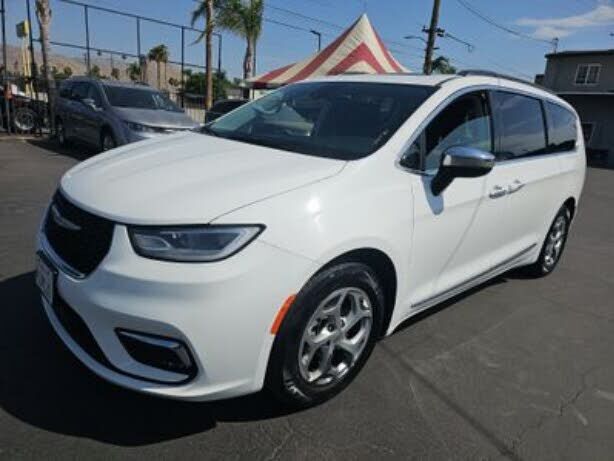 2023 CHRYSLER Pacifica