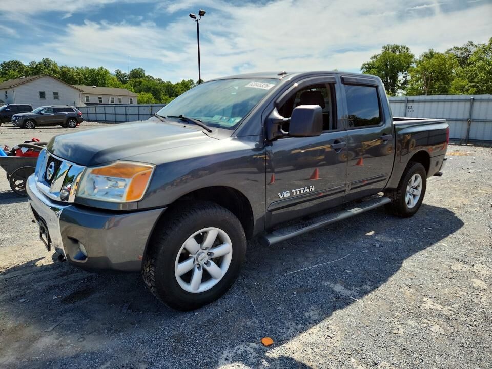 2011 NISSAN Titan