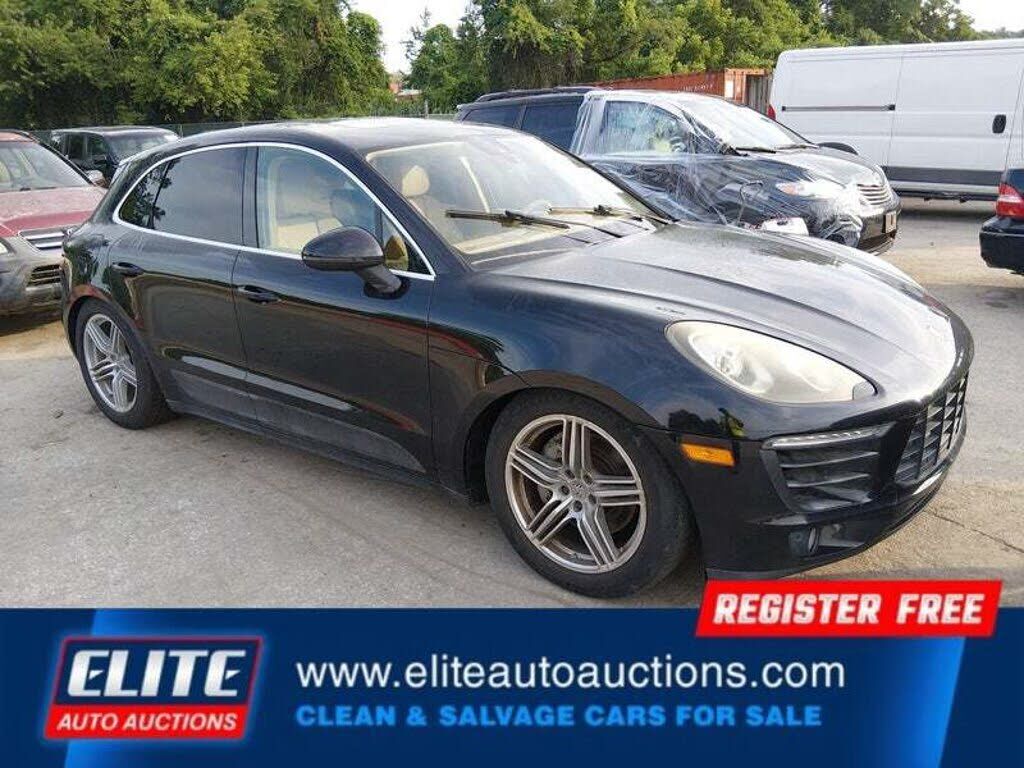 2015 PORSCHE Macan