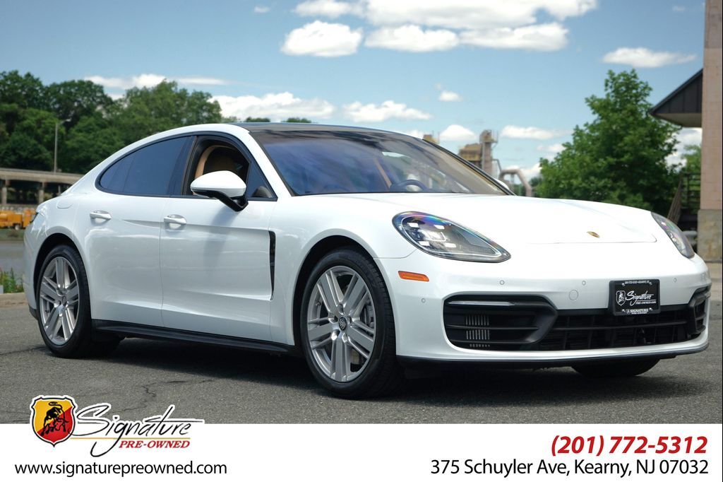 2021 PORSCHE Panamera