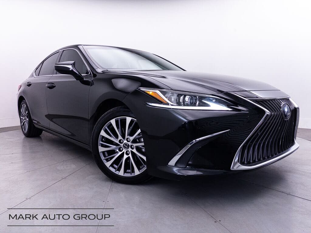 2020 LEXUS ES