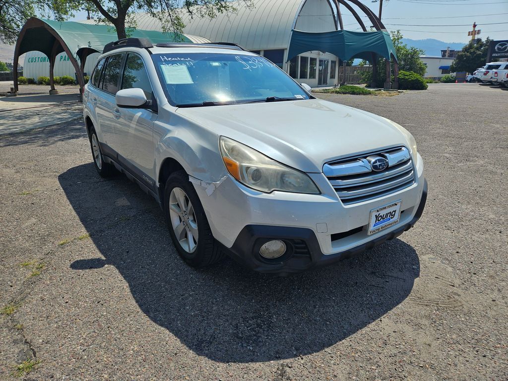 2013 SUBARU Outback