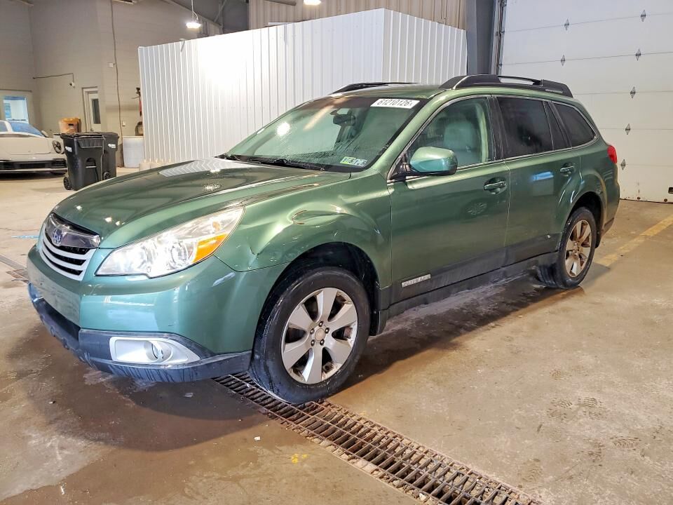 2012 SUBARU Outback