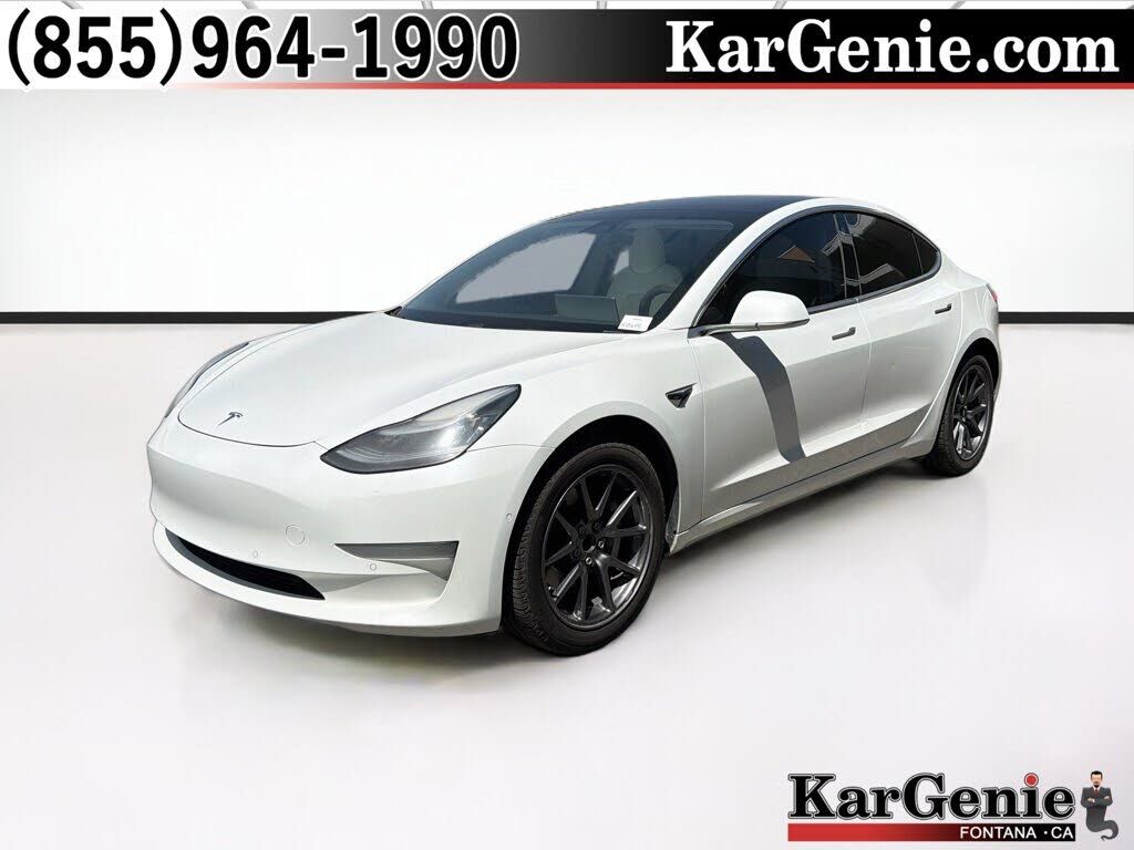 2020 TESLA Model 3