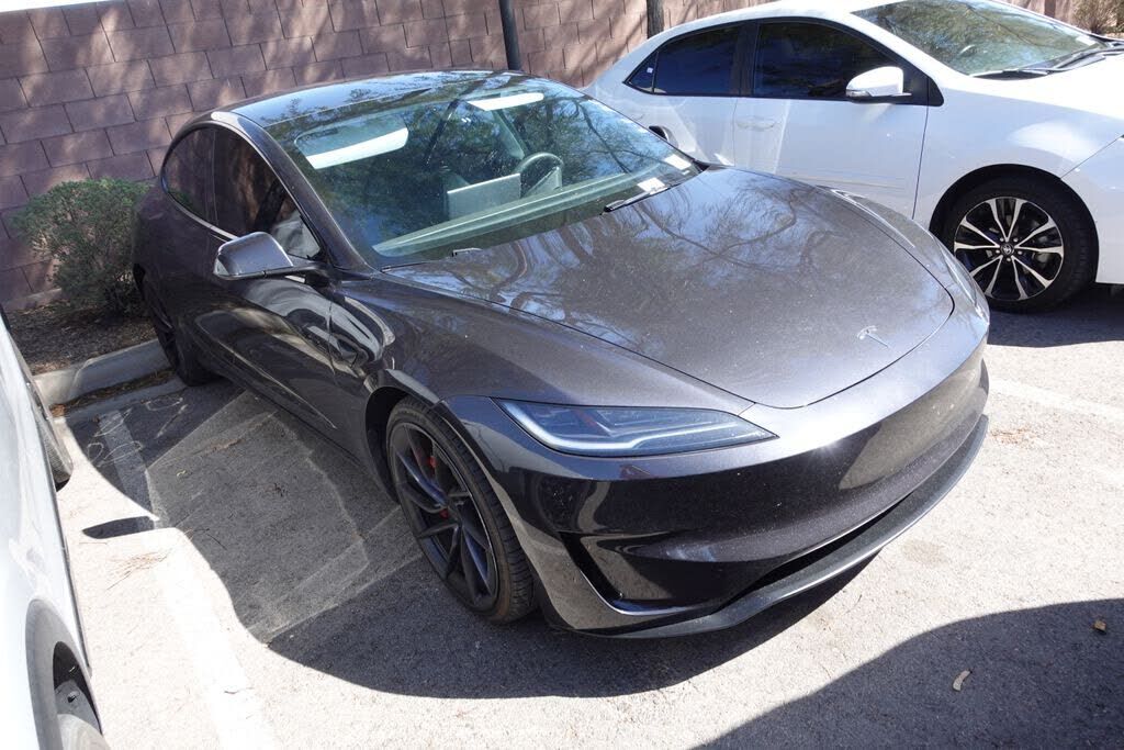 2024 TESLA Model 3