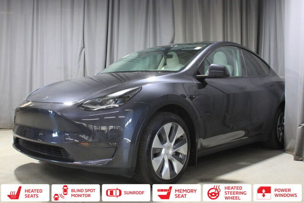 2024 TESLA Model Y