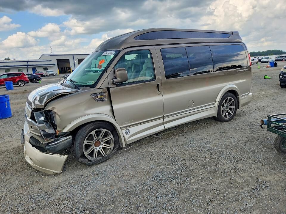 2017 CHEVROLET Express
