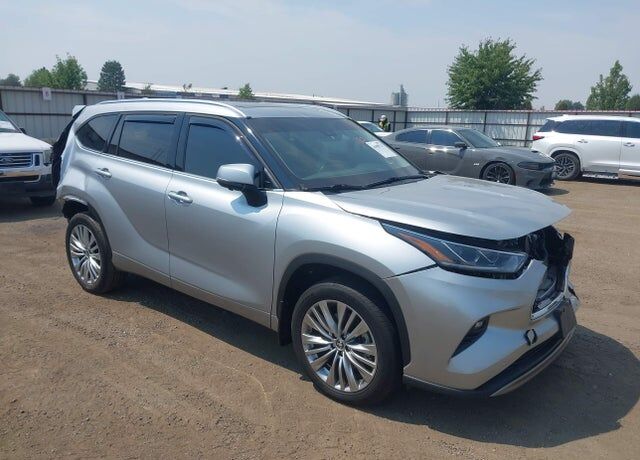 2023 TOYOTA Highlander