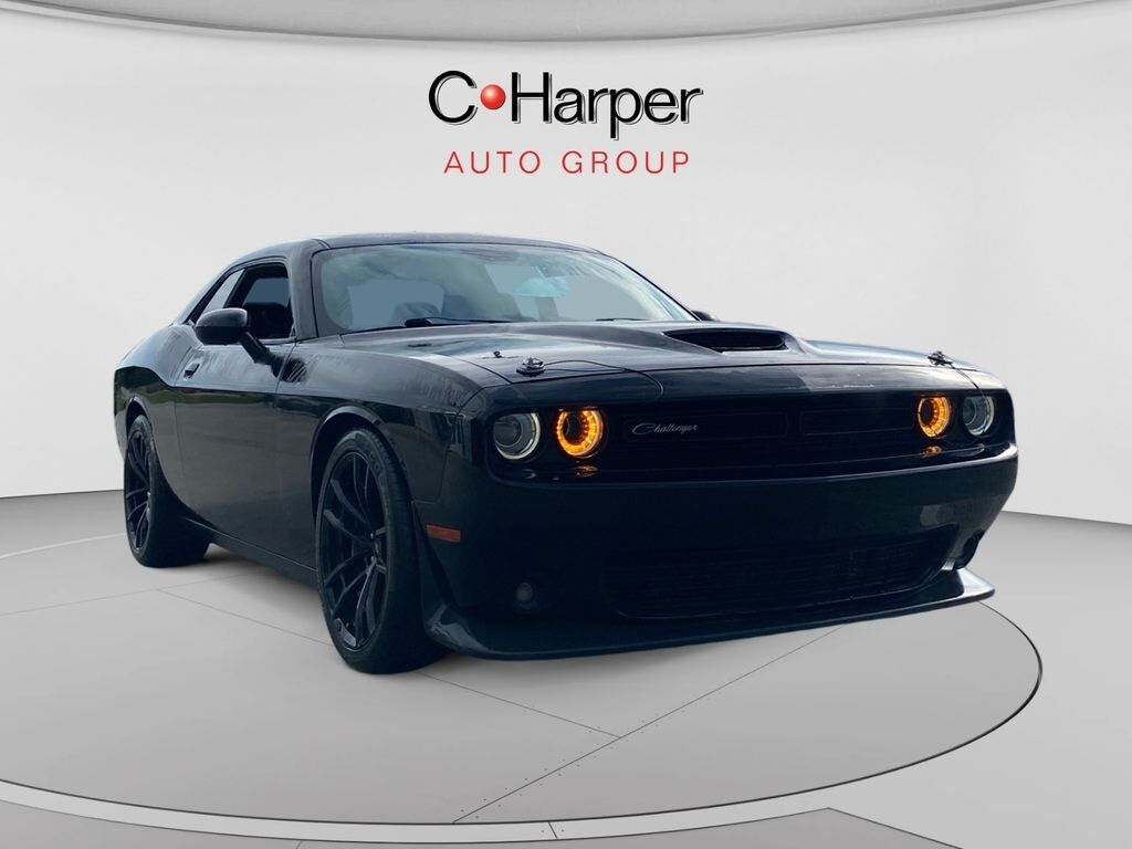 2017 DODGE Challenger