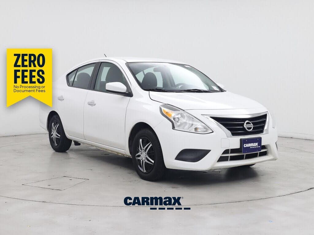 2017 NISSAN Versa