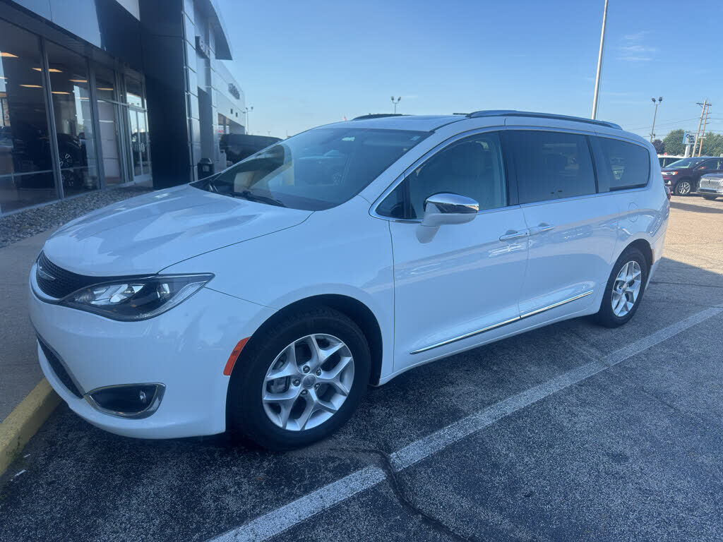 2020 CHRYSLER Pacifica