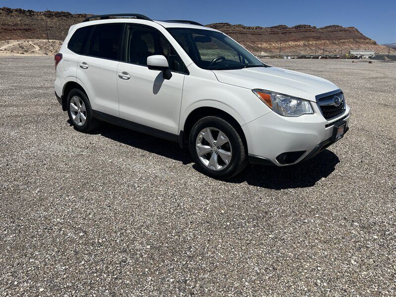2016 SUBARU Forester