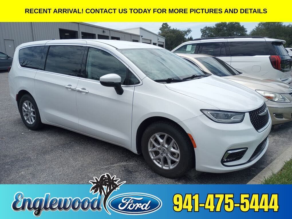 2023 CHRYSLER Pacifica