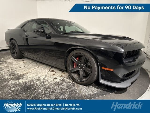 2017 DODGE Challenger