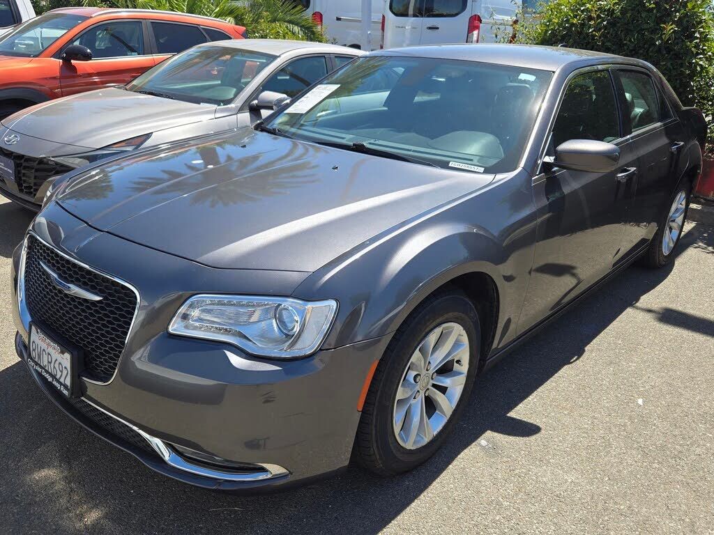 2016 CHRYSLER 300