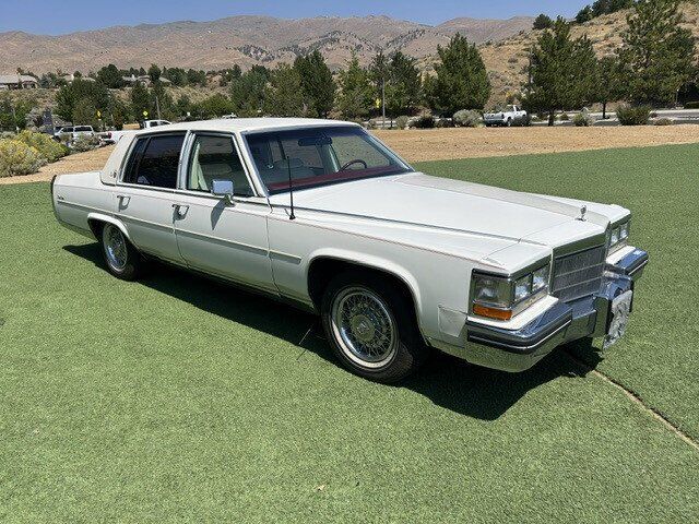 1984 CADILLAC Fleetwood