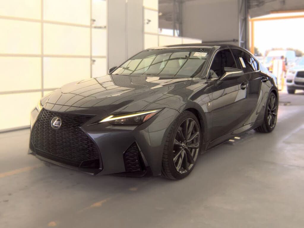 2022 LEXUS IS