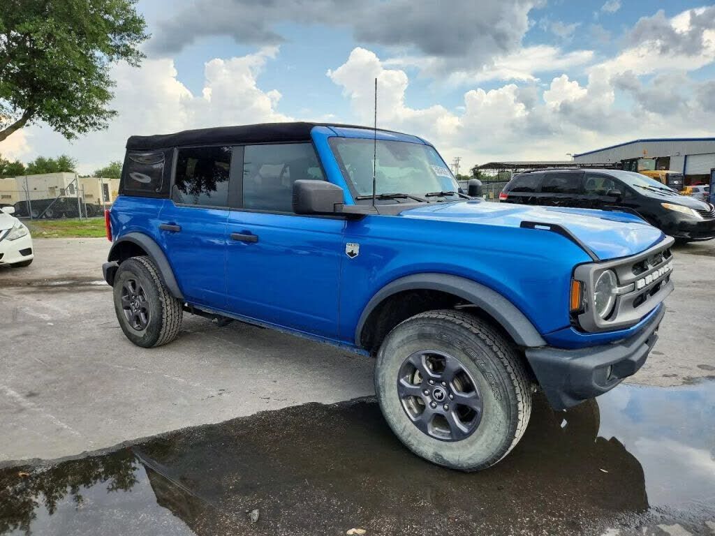 2023 FORD Bronco