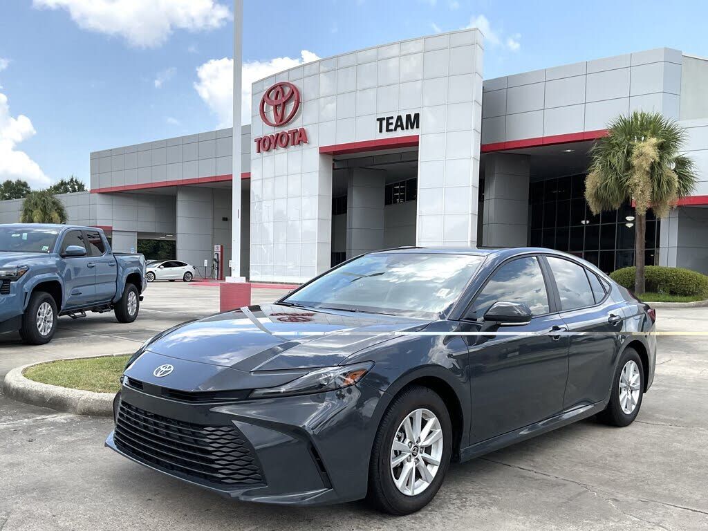 2025 TOYOTA Camry