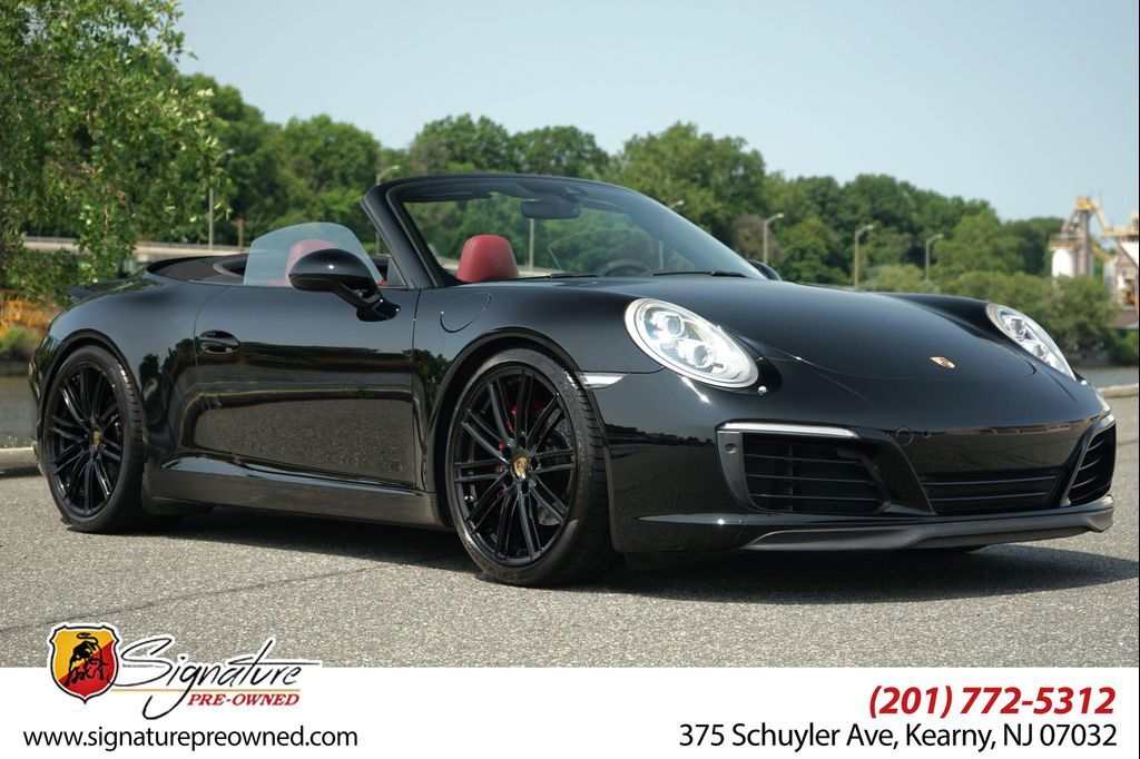 2017 PORSCHE 911
