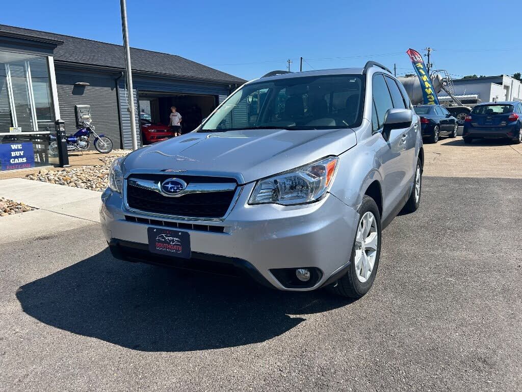 2016 SUBARU Forester