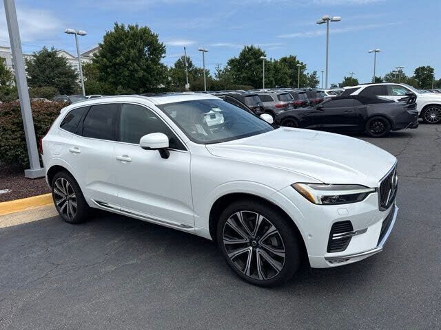 2023 VOLVO XC60