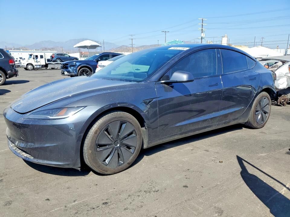 2024 TESLA Model 3