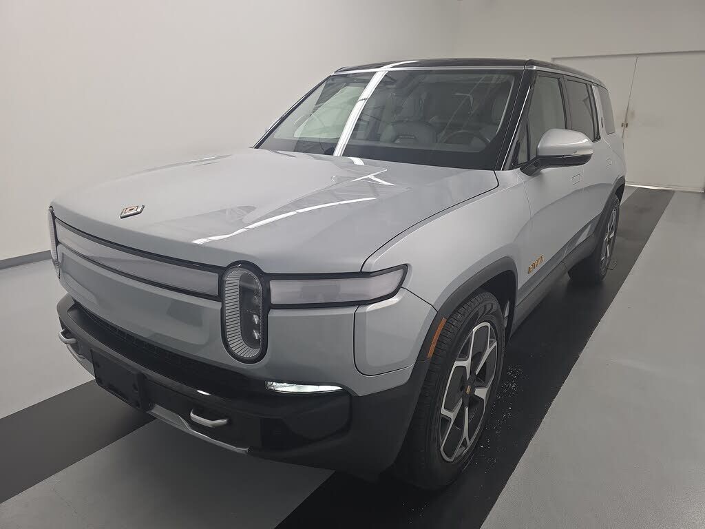 2024 RIVIAN R1S