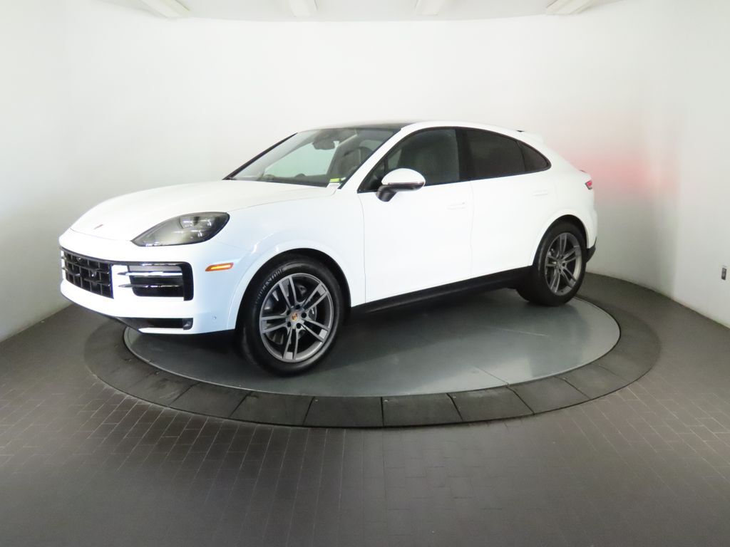 2025 PORSCHE Cayenne