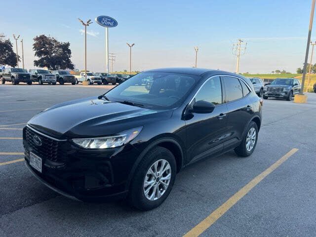 2024 FORD Escape