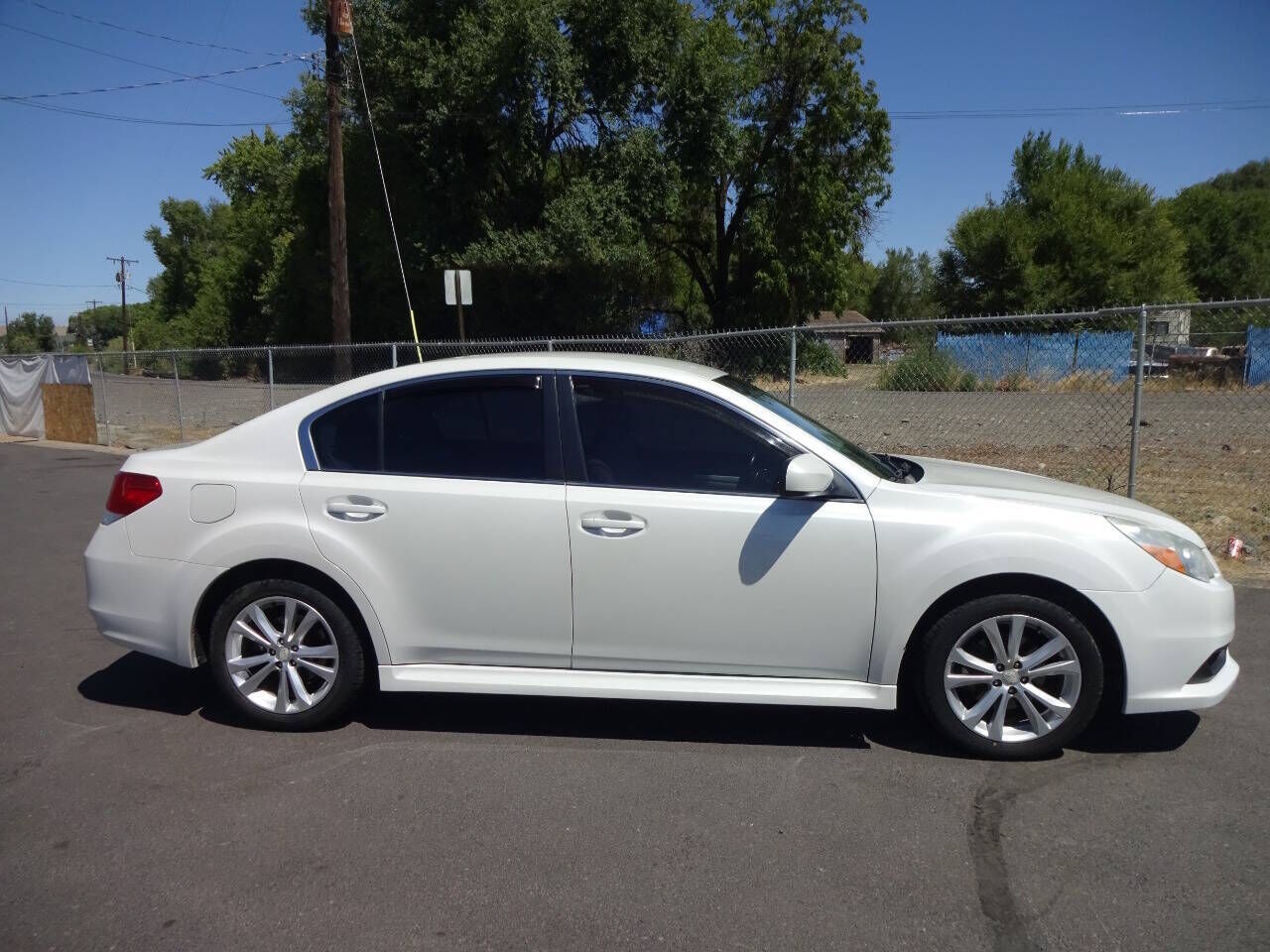 2013 SUBARU Legacy