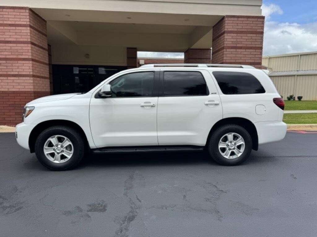 2018 TOYOTA Sequoia