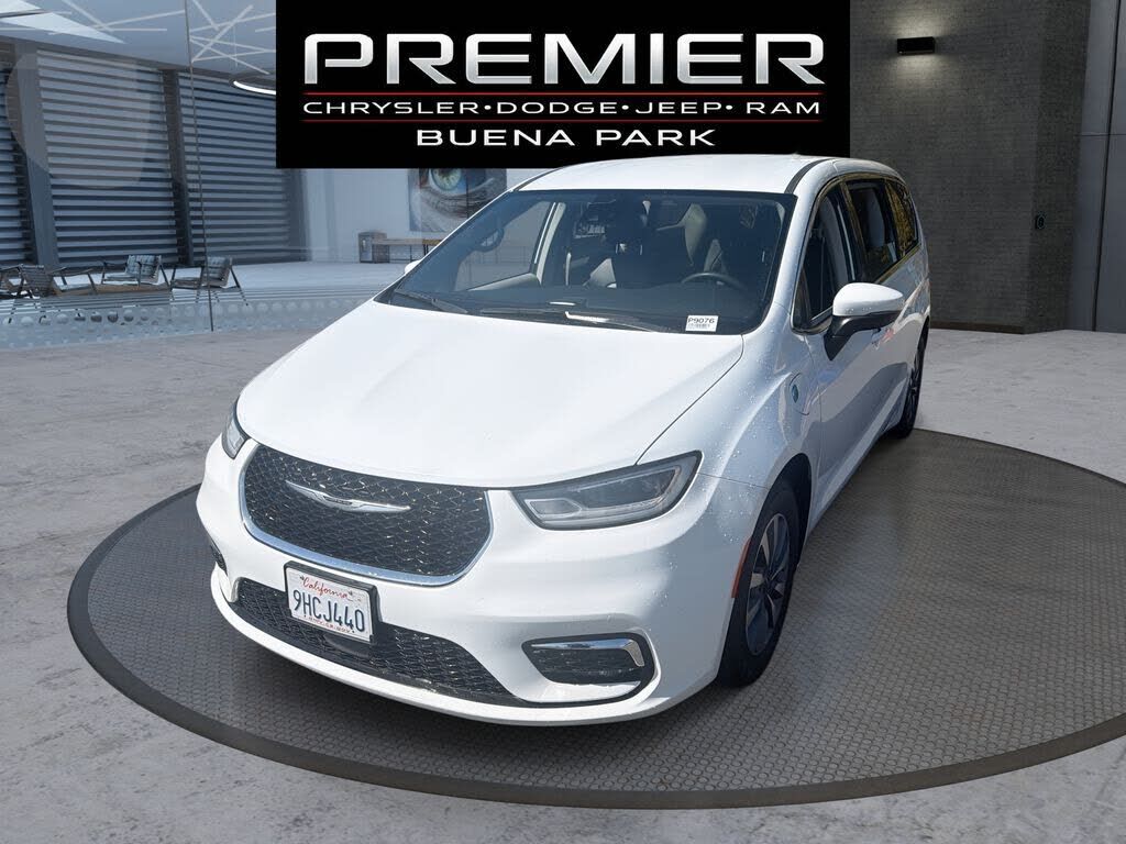 2023 CHRYSLER Pacifica