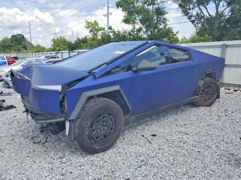 2024 TESLA Cybertruck