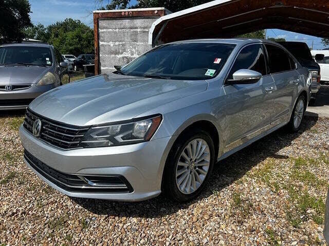 2016 VOLKSWAGEN Passat