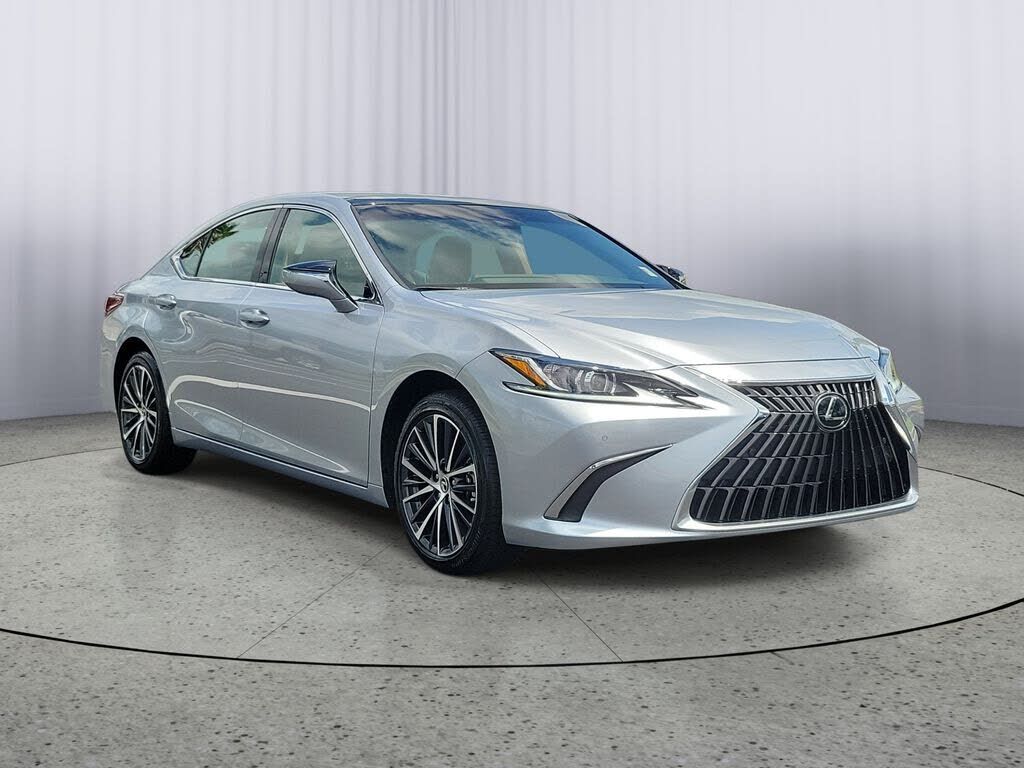 2025 LEXUS ES