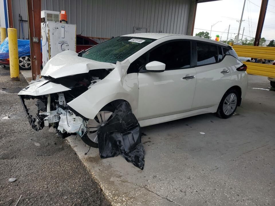 2023 NISSAN Leaf