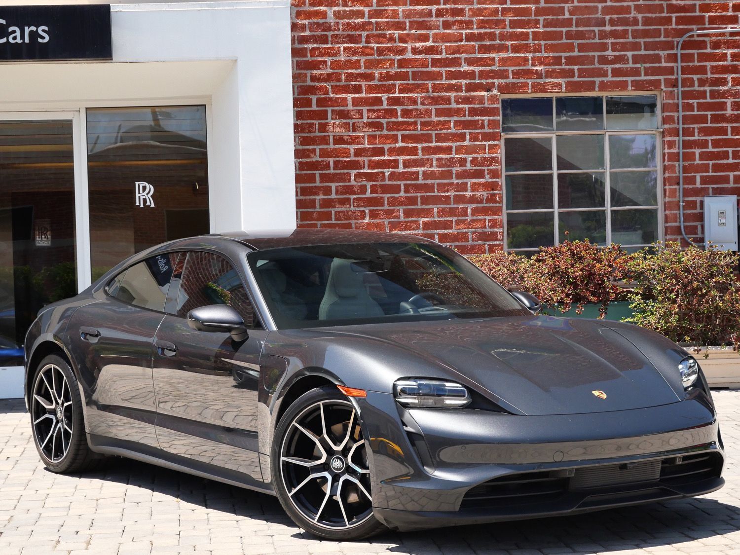 2024 PORSCHE Taycan