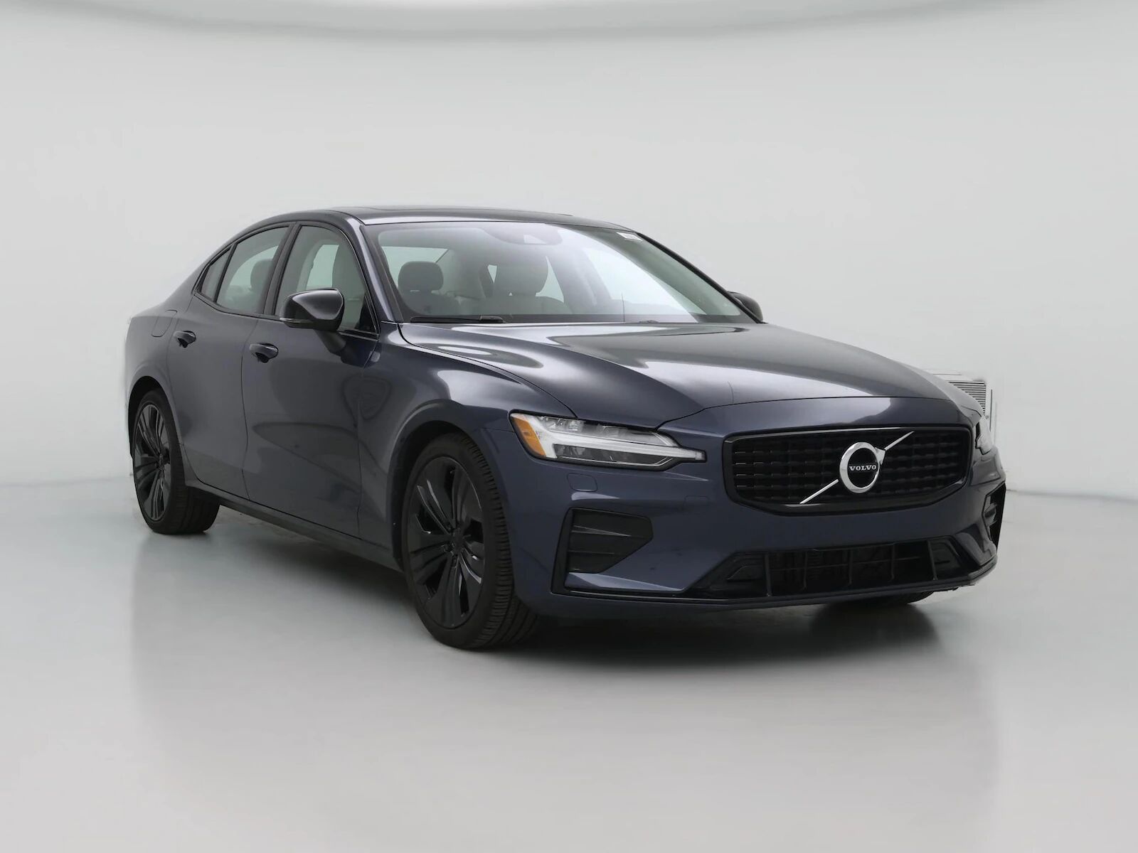2022 VOLVO S60