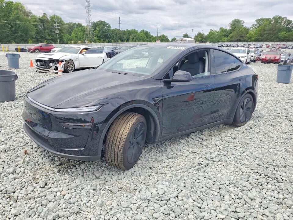2026 TESLA Model Y