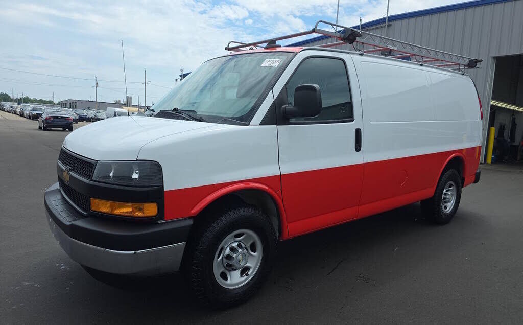 2020 CHEVROLET Express