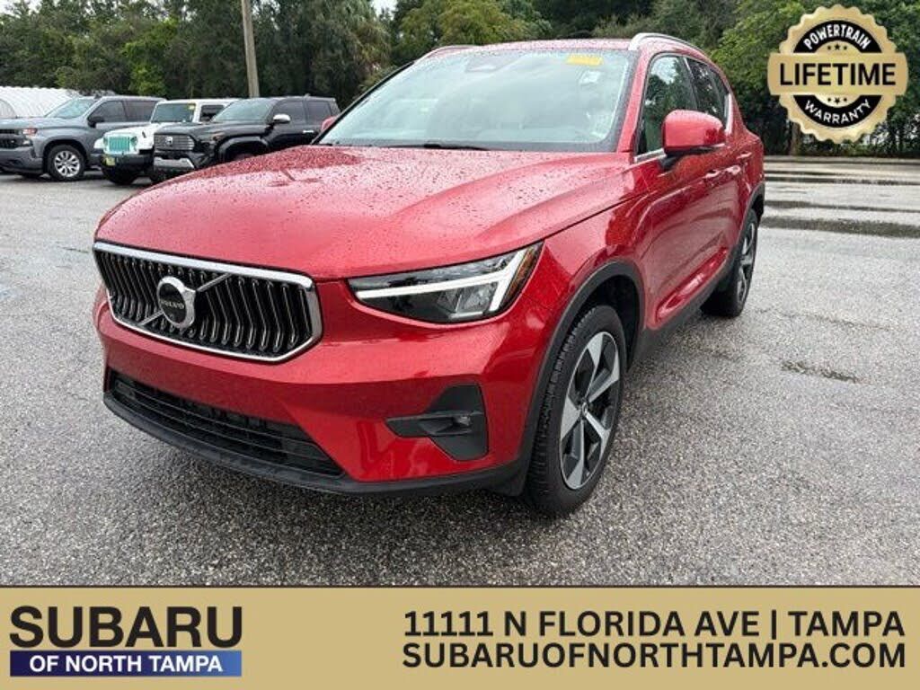 2024 VOLVO XC40