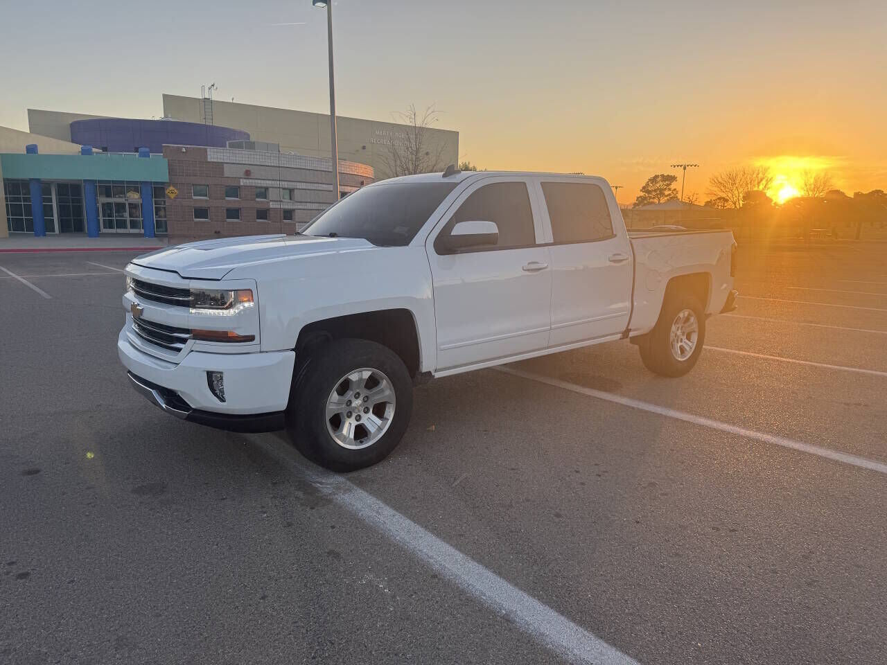 2018 CHEVROLET Silverado