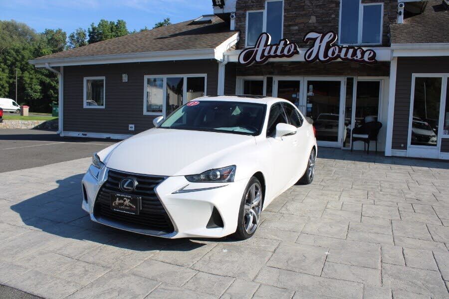 2017 LEXUS IS