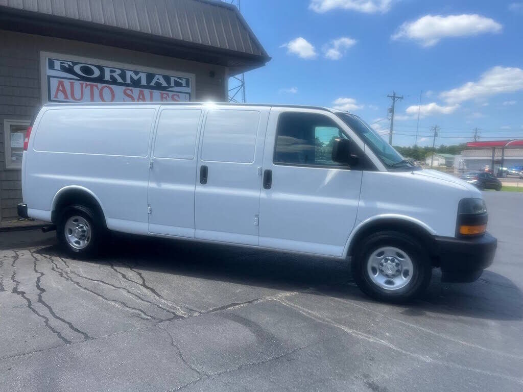 2020 CHEVROLET Express