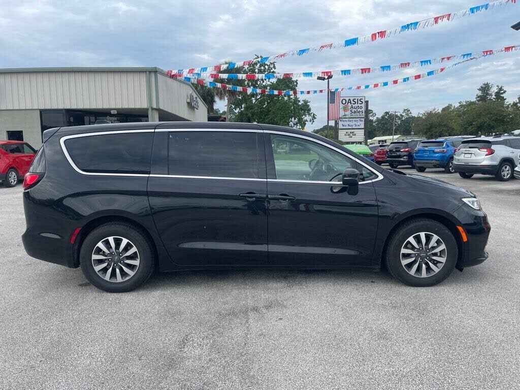 2023 CHRYSLER Pacifica