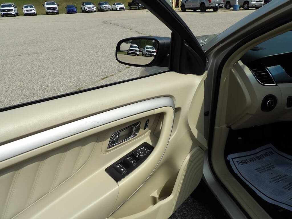 2018 FORD Taurus