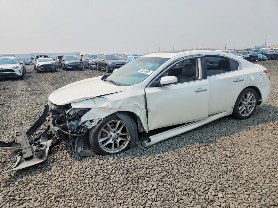 2011 NISSAN Maxima