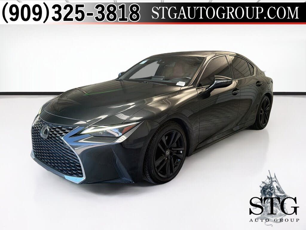 2021 LEXUS IS
